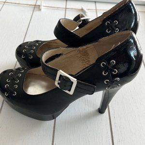 Michael Kors 4.5” heel. Black. Size 7.5